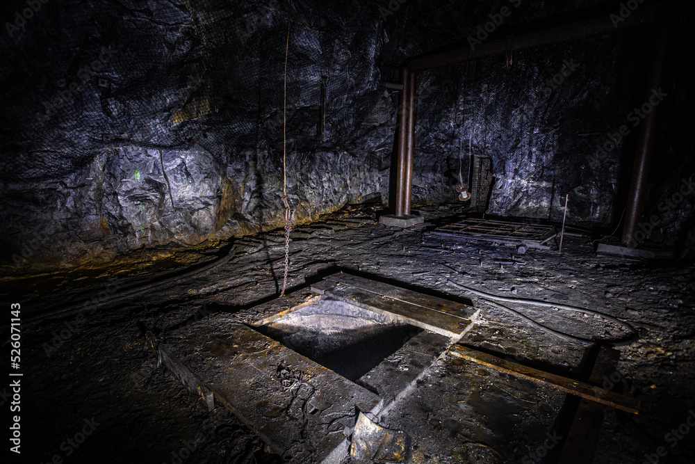 Obraz premium Abandoned mine