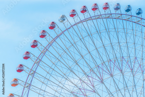 青空に映える観覧車「コスモクロック」【神奈川県・横浜市】
Ferris wheel and blue sky - Kanagawa, Japan