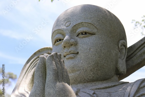 Buda no templo budista foz do iguaçu photo