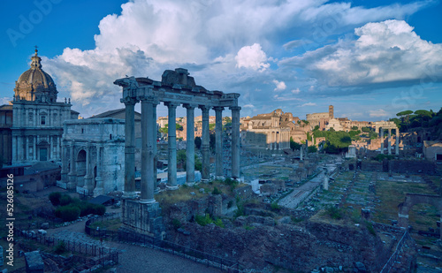 Fotografiet Panoramic view of the Roman Forum (Foro Romano), ruins of ancient Rome, Italy