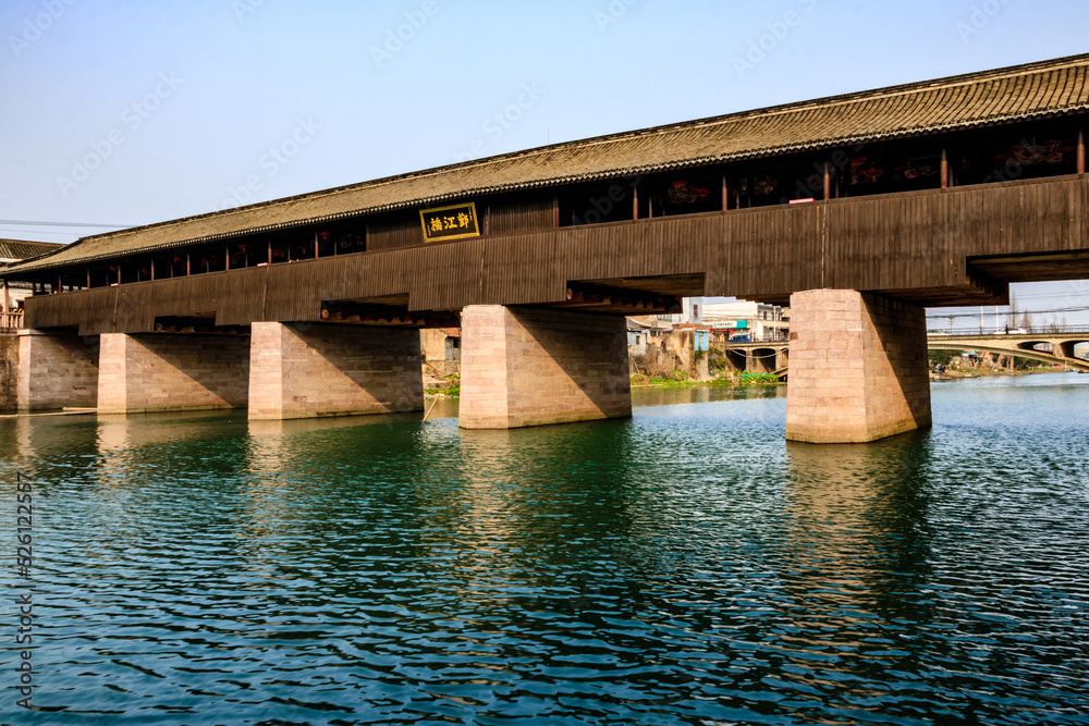 covered bridges., covered bridges.,