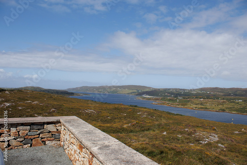 Obraz na płótnie view of the coast from the Alcock and Brown memorial in Clifden in Ireland w salonie