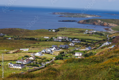 Obraz na płótnie The Wild Atlantic Way from the Sky Road at Clifden, Ireland w salonie