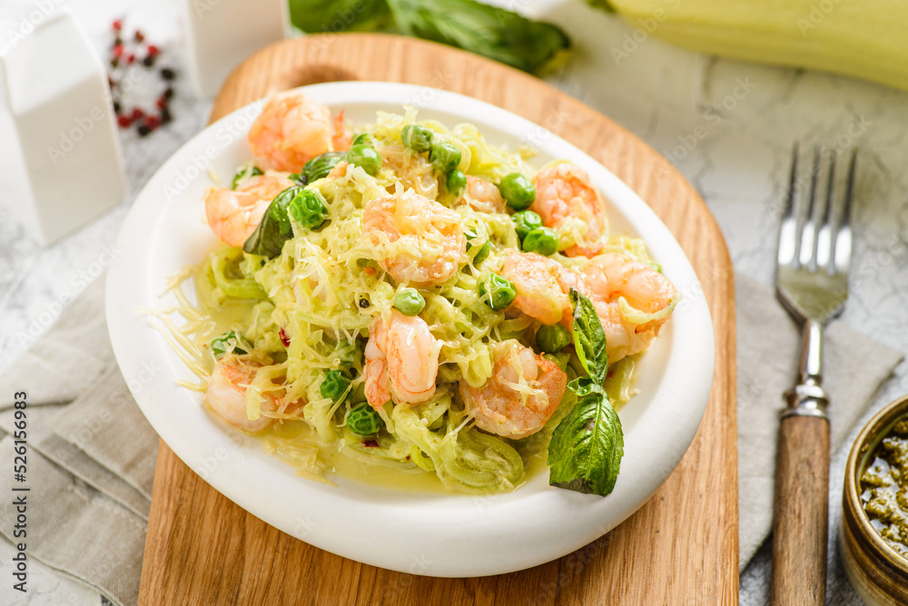 zucchini spaghetti with shrimp and pesto zucchini spaghetti with shrimp and pesto