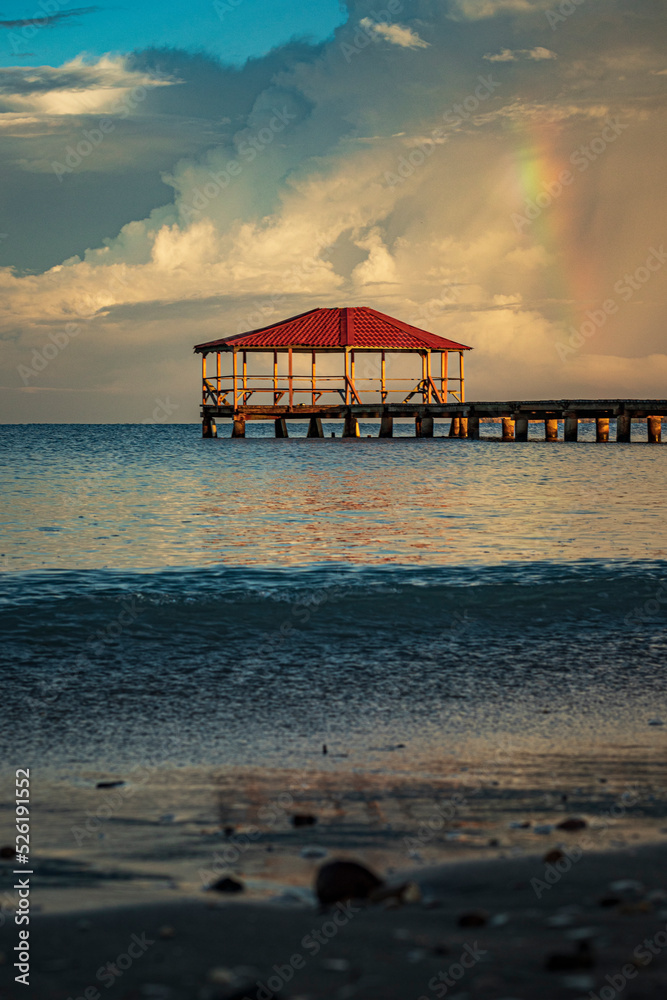 Playa y arcoiris