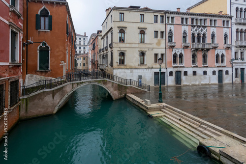 Venice streets canals touristic destination italian architecture © Aytug Bayer