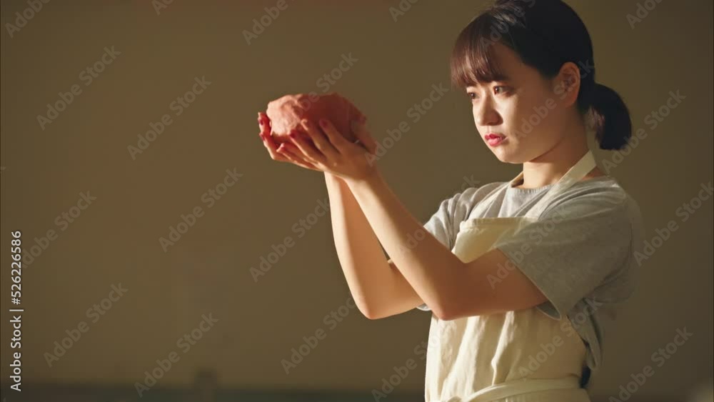 陶芸 若い女性 陶芸家 陶芸 若い女性 陶芸家