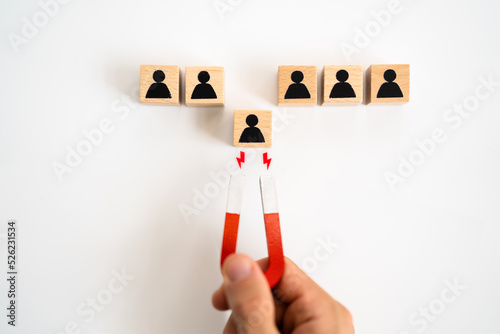 Business Lead And Customer Generation Magnet Pulling