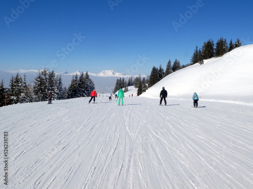 Skifahren in Saalbach Hinterglemm Leogang photo