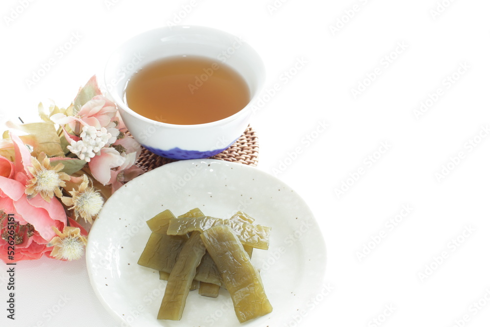 Φωτογραφία Japanese food, pickled Kombu seaweed on dish with copy space for healthy food im