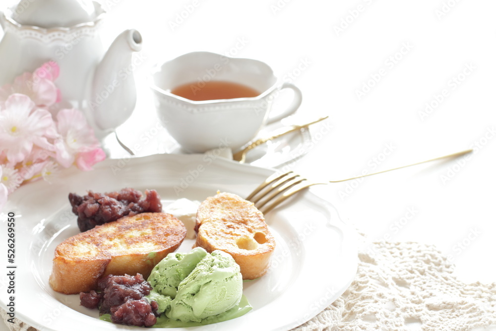 French toast severed with red bean paste and Green tea Ice-cream