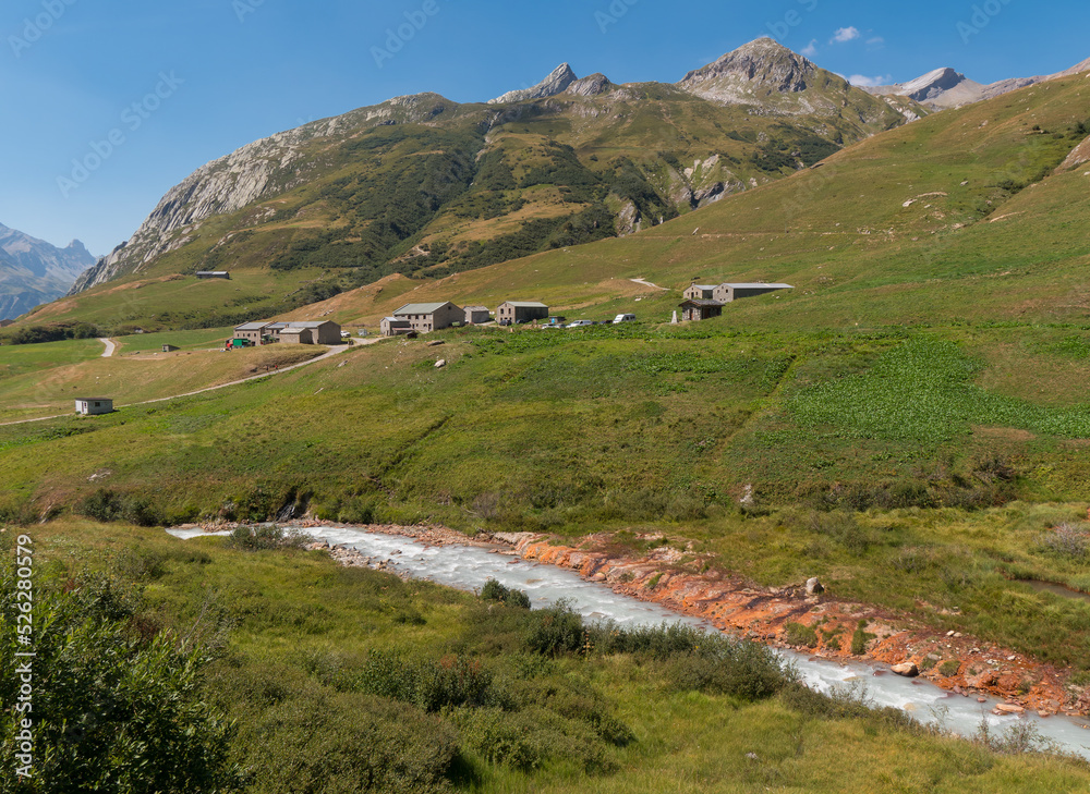 Fotografie montagnes et torrent