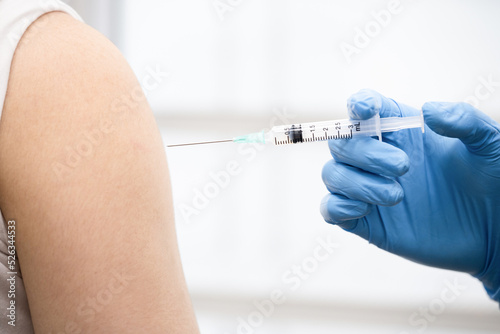 A man get covid 19 vaccine at hospital