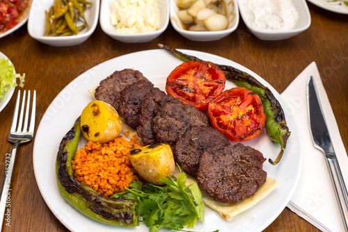 Meatbal stock photo
Beef, Bread, Burger, Cereal Plant, Cooking