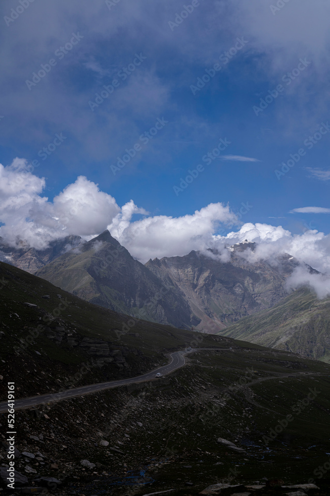 mountains and clouds in Manali India