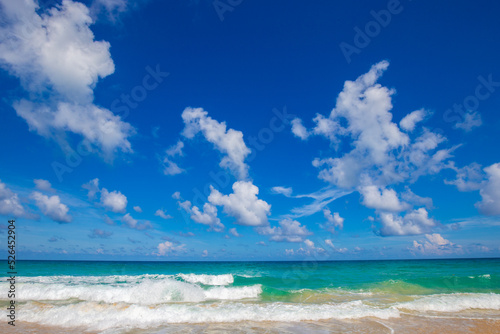 Fototapeta Naklejka Na Ścianę i Meble -  Exotic idyllic white sand sea wave beach blue sky with cloud