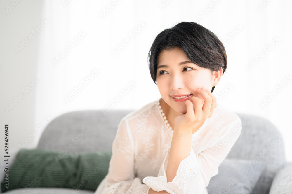 Women who care about their skin on women's sofas Women who care about their skin on women's sofas