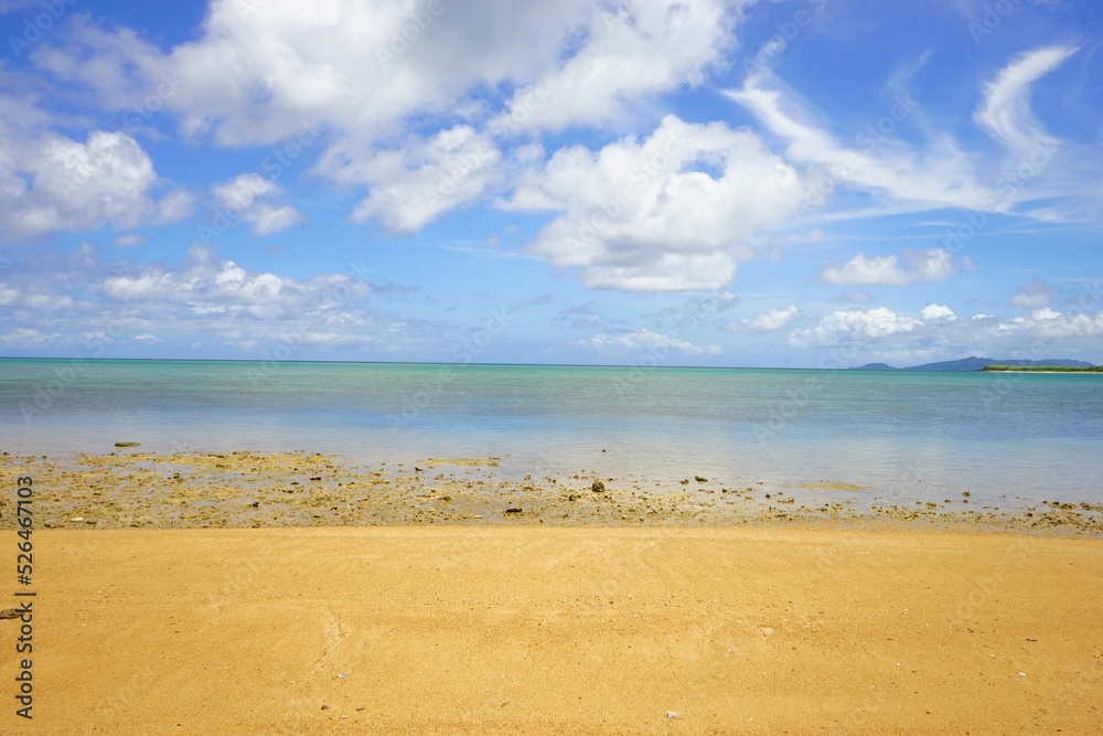 Yuna no hama Beach in Kohama-jima Island, Okinawa, Japan - 日本 沖縄 小浜島 ゆうなの浜 ビーチ - obrazy, fototapety, plakaty 