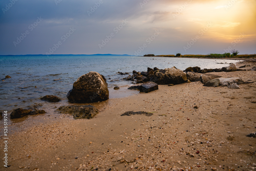 Strand, Meer, Sonnenuntergang, Steine, Steinküste, Steinstrand, Kiesstrand, Kroatien, Dalmatien 