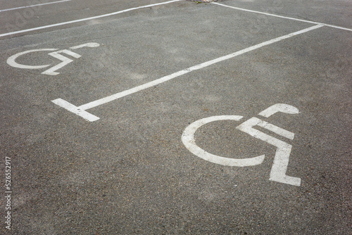 parking for the disabled road markings for cars