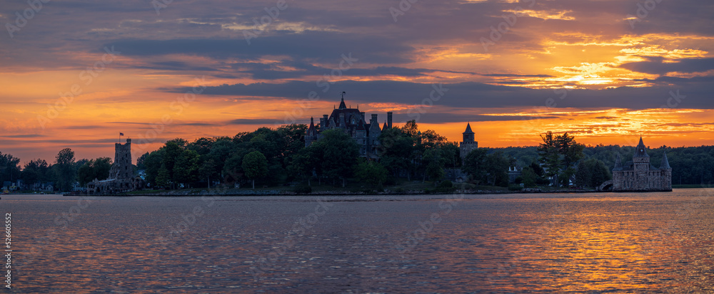 Fototapeta premium Sunset Castle Panoramic