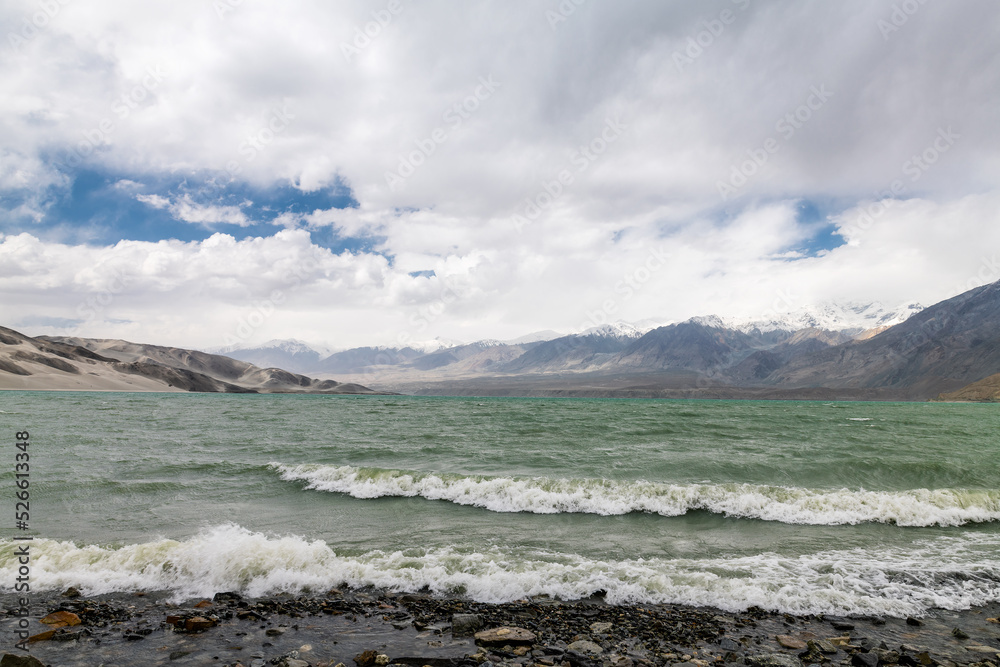 Obraz premium Baisha lake landscape in Kashgar city Xinjiang Uygur Autonomous Region, China.