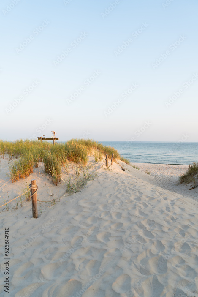 zejście nad morską plażę. Morze Bałtyckie