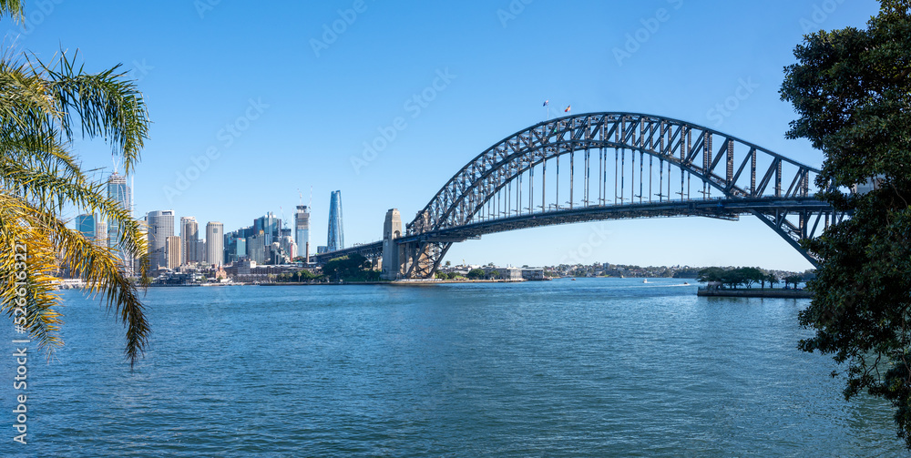 Fototapeta premium Clear skies over Sydney on a winter day