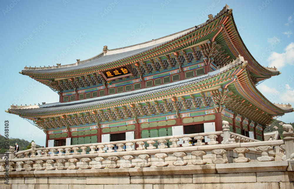 Fototapeta premium Colorful traditional wood Korean architecture temple kings throne room building main hall at Gyeongbokgung Palace in Seoul South Korea