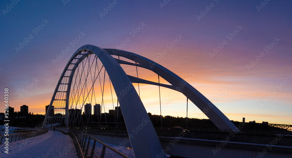 Obraz premium city bridge at sunset