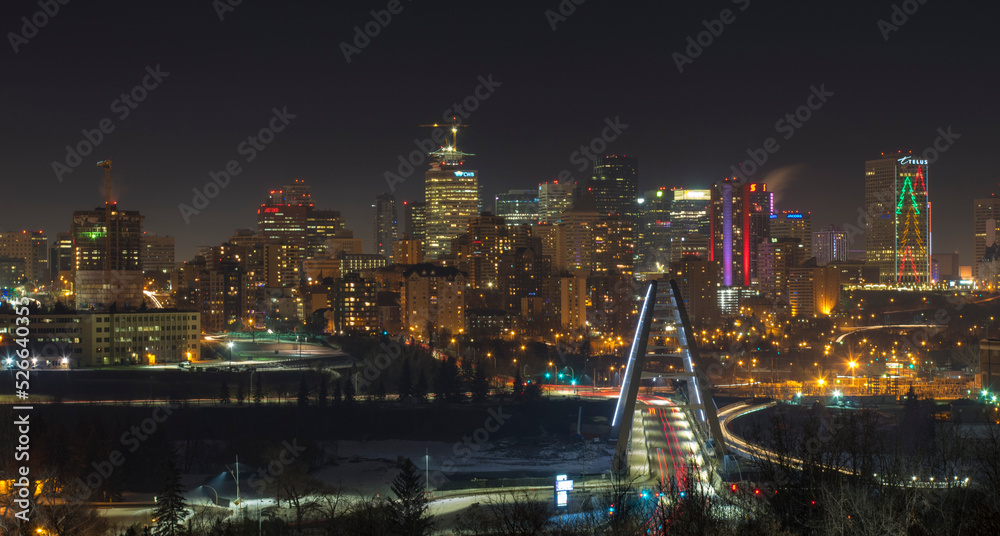 Obraz premium river valley at night