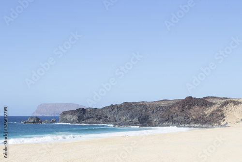 Playa de las Conchas with Mount Clara in the background. The island La Graciosa, Lanzarote, Canary Islands, Spain © Valerio