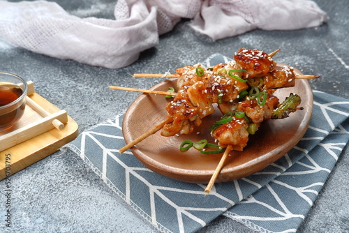 Φωτογραφία yakitori japanese grilled chiken, close up of chicken yakitori