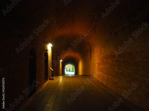 神奈川県の猿島にあるトンネル © tawa--mana