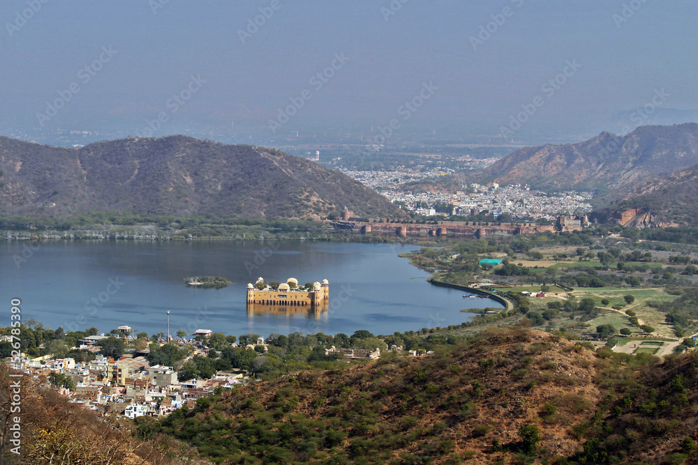 Step into a world of royal grandeur at Jal Mahal, the stunning palace that has captured the hearts of visitors for centuries.