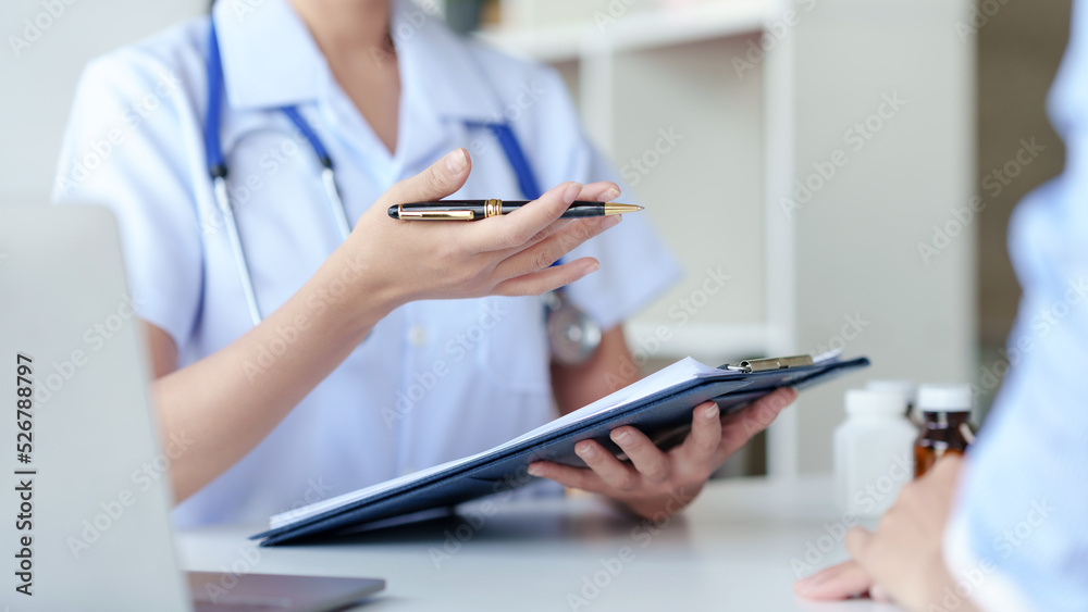 The doctor explained the patient's symptom and how to treat and care in detail to the patient. including drugs used to treat diseases drug side effect. The doctor explained the patient's symptom and how to treat and care in detail to the patient. including drugs used to treat diseases drug side effect.