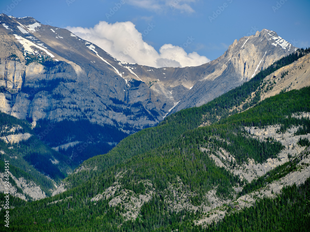 Obraz premium the smaller rugged Canadian Mountains in Alberta Canada