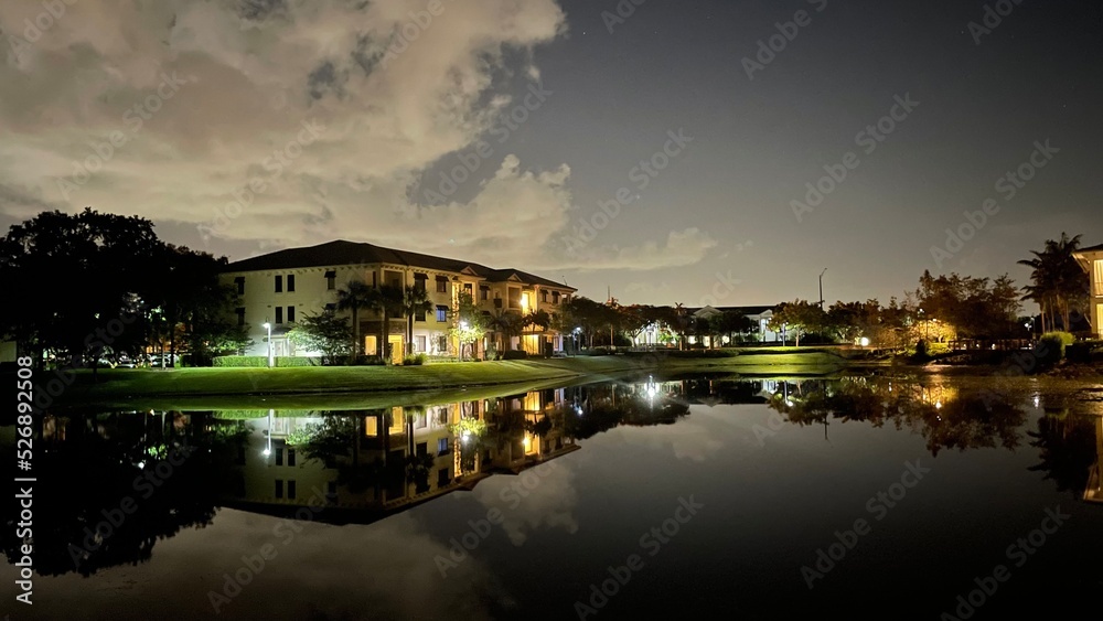 Fototapeta premium Espejo Nocturno