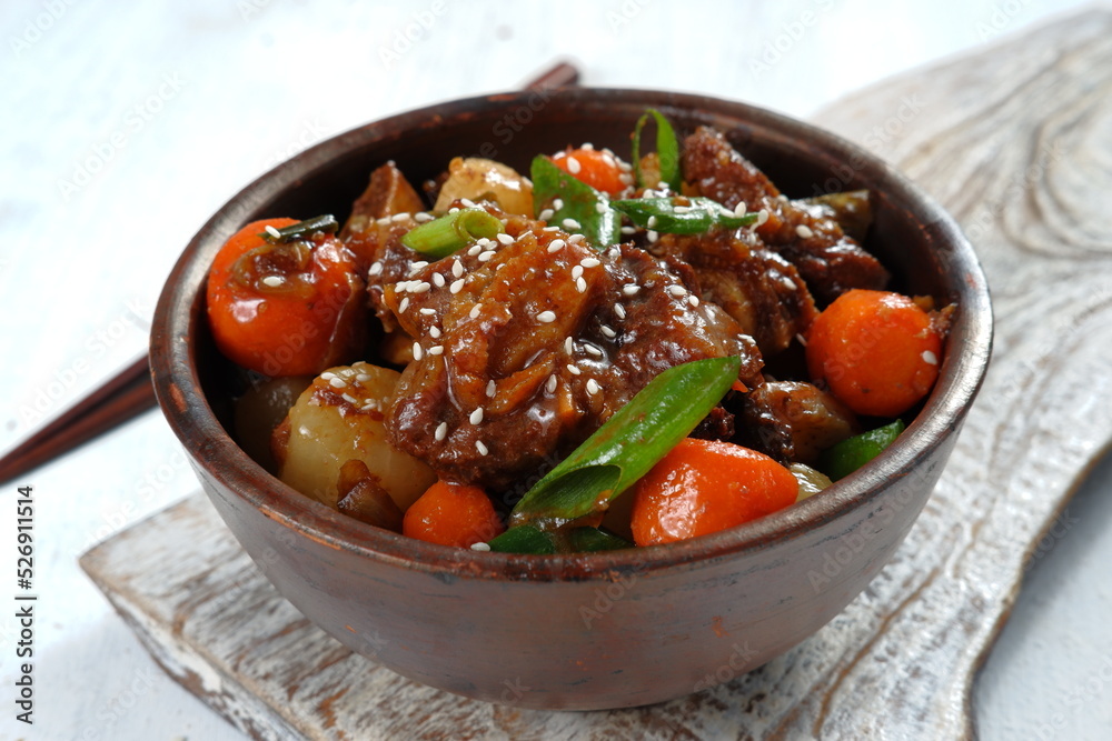 Korean Food-Braised Short Ribs (Galbi-jjim) Korean Food-Braised Short Ribs (Galbi-jjim)