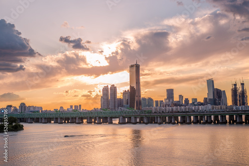 the beautiful sunset of the Han River in Seoul