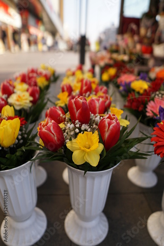 Wallpaper Mural bouquet of roses in a vase Torontodigital.ca