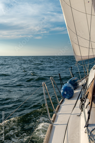 żegluga po spokojnych wodach Bałtyku