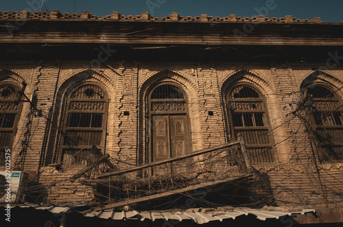 photo of vintage old houses in basra city