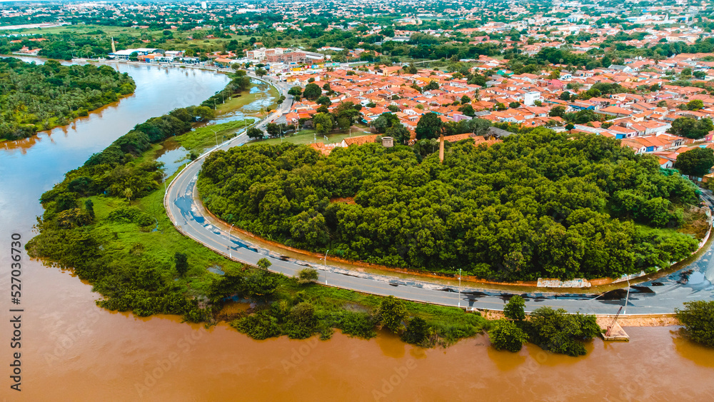 Fototapeta premium Paisagem Rio Parnaíba Fluvial Piauí Porto Barcas Museu Mar Ruínas Antigo Natureza Água Cidade Piauiense Campo Árvore Drone Aérea Verde Azul Aquicultura Agricultura Viagem Turismo Brasil