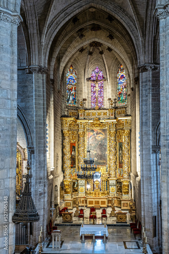 Fototapeta Naklejka Na Ścianę i Meble -  Interior of the Church of San Gil Abad at Burgos, Castilla-Leon, Spain