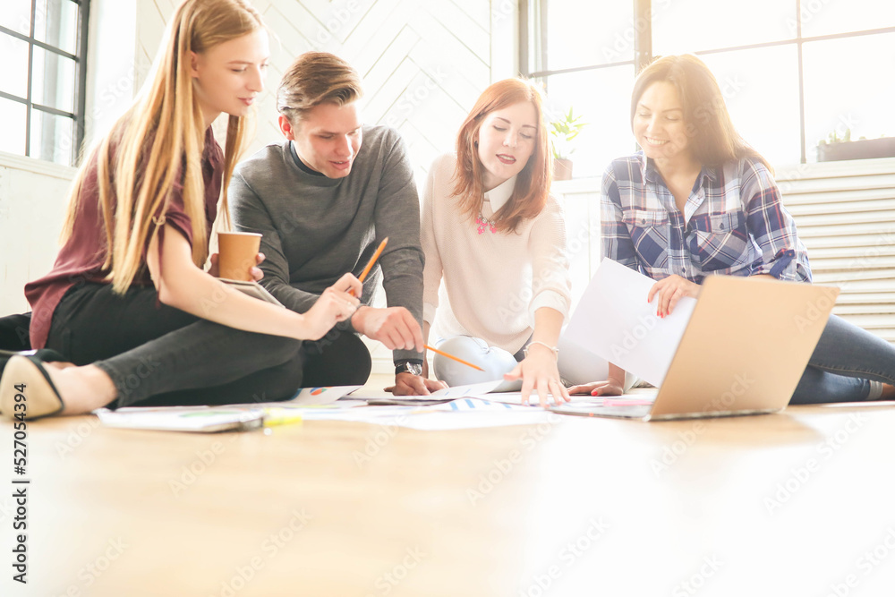 The Power of Collaboration: Effective Teamwork in the Contemporary Office The Power of Collaboration: Effective Teamwork in the Contemporary Office
