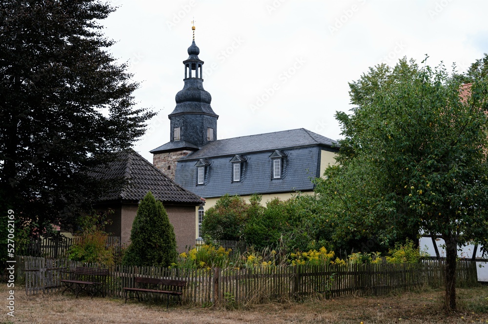 Die Dorfkirche von Hohenfelden in Thüringen