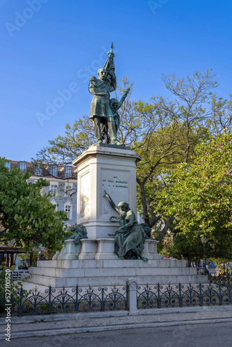 Fotografía Bronze statue of the Marquis of Sá da Bandeira in uniform by Giovanni Ciniselli