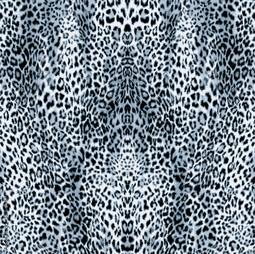 Seamless leopard pattern  animal print.