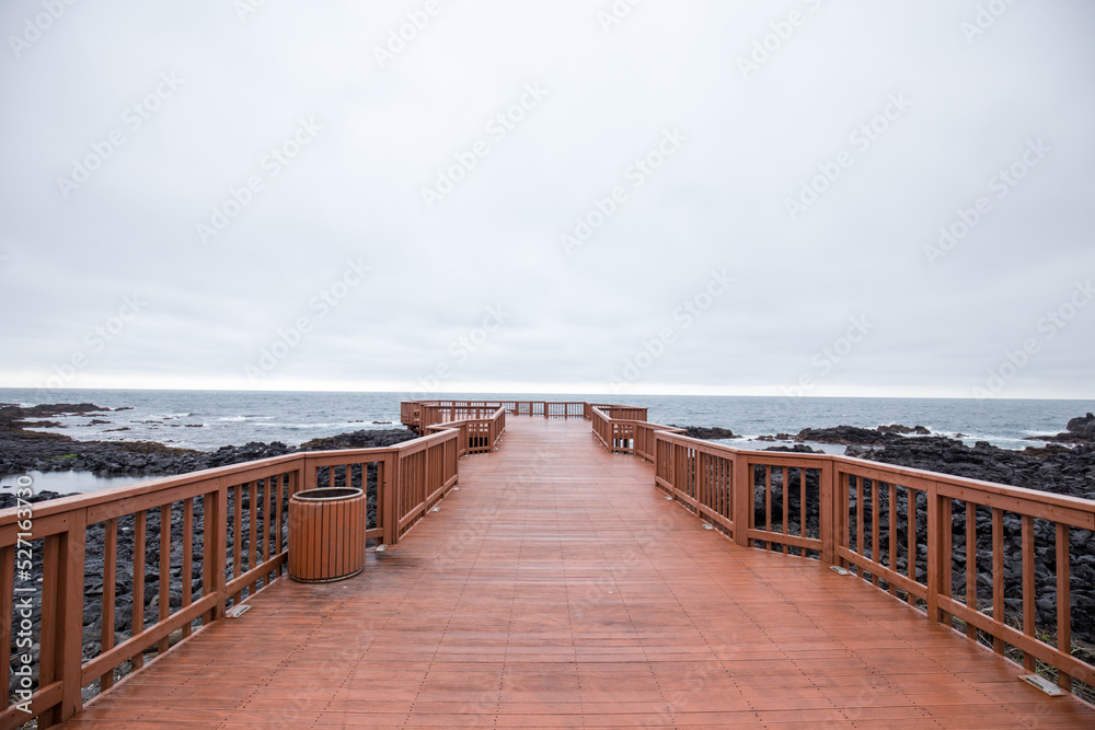 Obraz premium pier in the sea